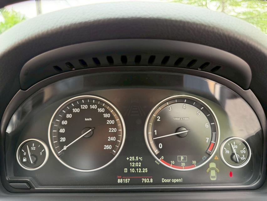 BMW 523i Highline ปี11 จด12รถสวยใช้น้อย เครื่องนิ่ง ช่วงล่างแน่น รถขับดีมาก 16