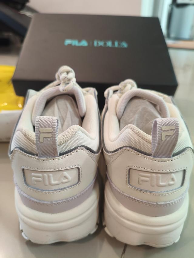 FILA ของแท้💯SIZE38 (unisex) มือสองสภาพดี ใส่ครั้งเดียว 2