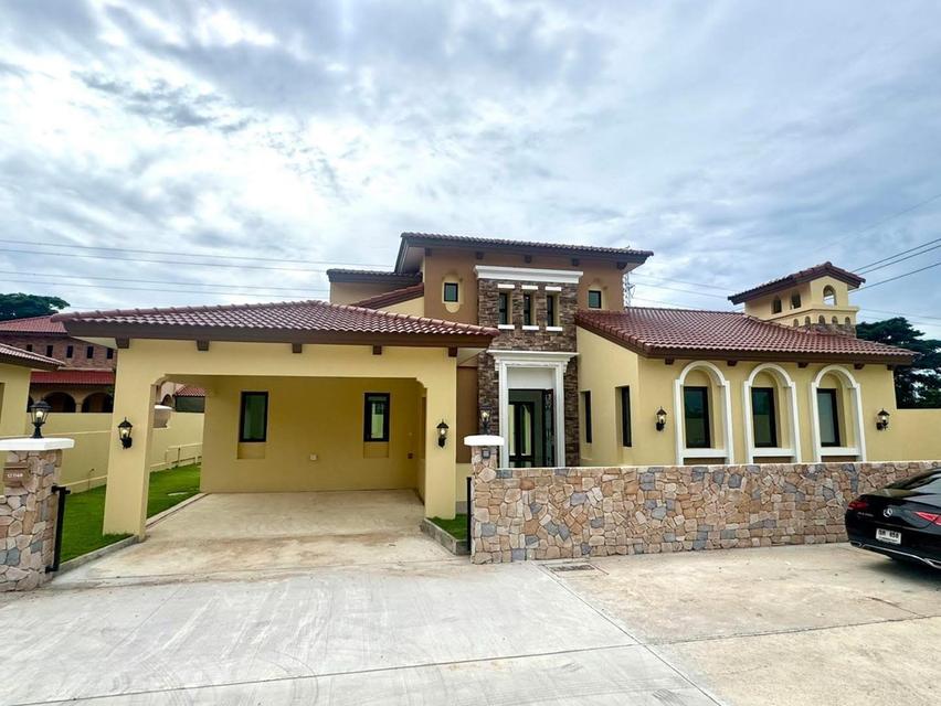 Nusa Chivani Pattaya 8.9 M 1