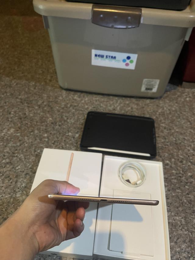 ขายiPadMini5สีRose Gold256กิ๊กสูนTrueยกกล่องอีมี่ตรงสวยๆใช้งานดีทุกๆฟังชั่นถูกๆ