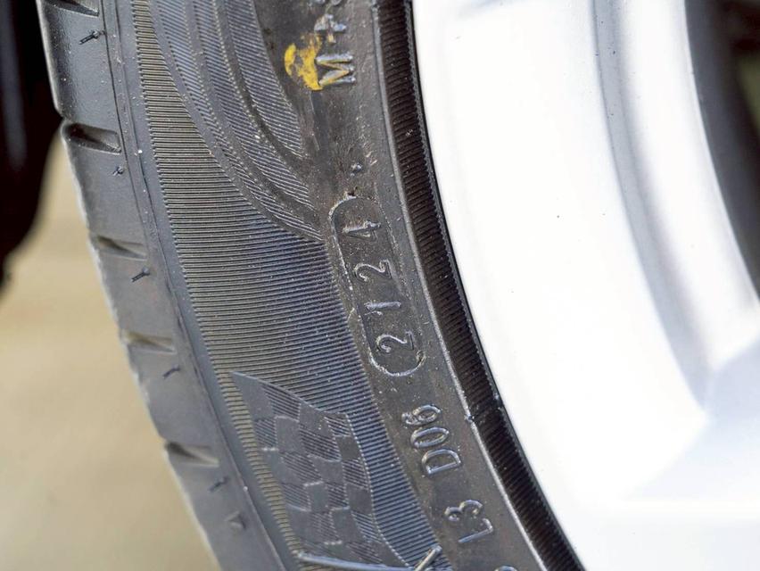 Mazda 3 2.0S ปี 2015 ♨️ #ประกันเครื่องเกียร์หลังการขาย3ปี / 30,000km. ♨️ 15