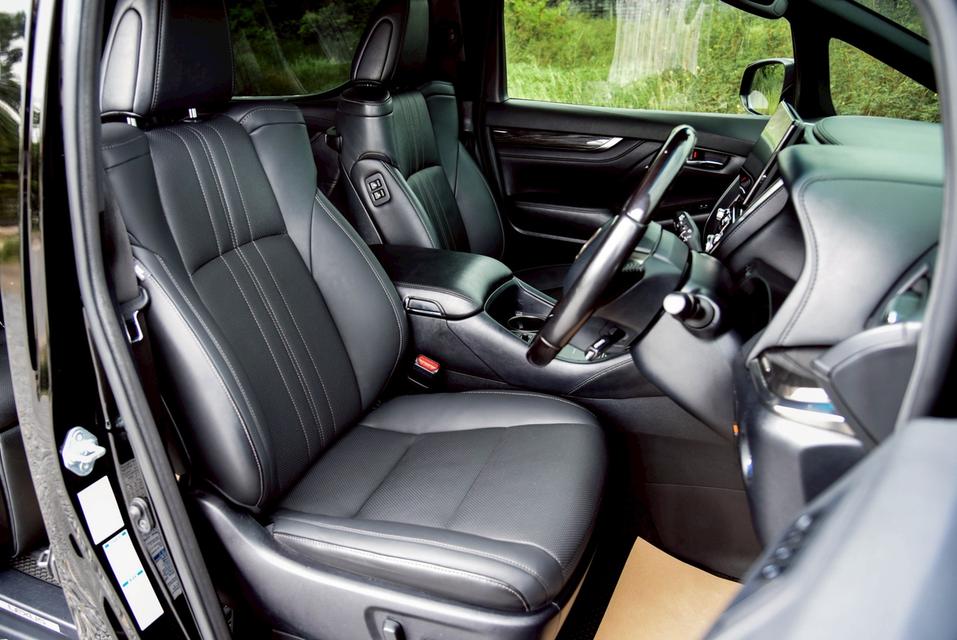 รหัสรถ CBL1354 Lexus LM300h 2.5 Executive 7 Seater AT 2021 8