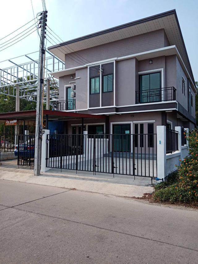NEW TOWN HOUSE FOR SALE IN DOWN TOWN CHANTHABURI 1