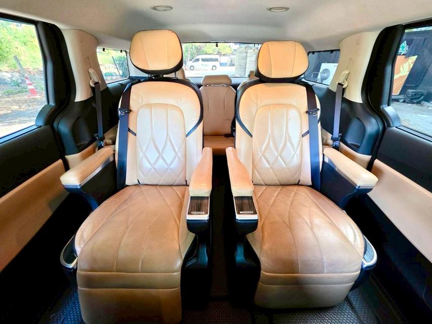 Kia grand carnival 2.2 EX สีขาว ปี 2022 ไมล์ 140,000 กม. 13