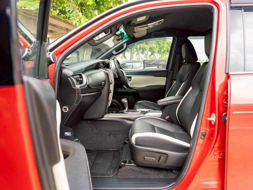 ขาย Toyota Fortuner 2.8legender 4wd ปี21 15