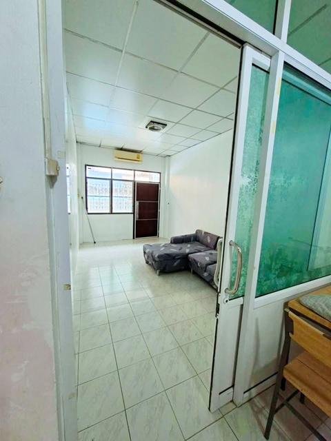 จรัญ71-77 3 น้ำ 222 ตร.ม. MRT บางพลัด 1.8 กม. ให้เช่าทาวน์เฮ้าส์ 3 ชั้น พร้อมเฟอร์ฯ 4นอน 22 ตร.วา. ม.ราชภัฏสวนสุนันทา 2. 2