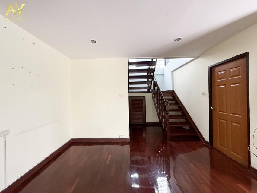 🏡✨ บ้านเดี่ยว หมู่บ้านสัมมากร รามคำแหง 112  ใกล้รถไฟฟ้าสถานีสัมมากร และแหล่งชุมชนครบวงจร ในราคาเพียง 6.2 M ‼️ 5