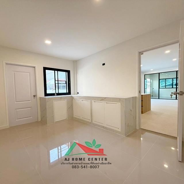 รีโนเวทใหม่ ขายบ้านเดี่ยว2ชั้น 179ตรว. ม.เมืองเอก โครงการ3 จอดรถได้9คัน พร้อมคุยทุกเงื่อนไข 10