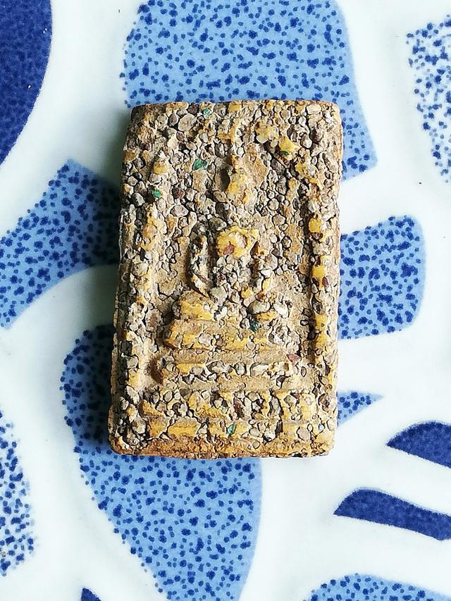 พระสมเด็จพิมพ์พระพุทธชินราช- เนื้อผงดินสอเหลือง-พระสมเด็จพิมพ์ขาโต๊ะหลวงปู่โต๊ะ 5