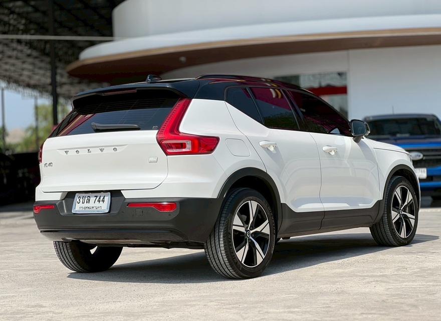 รหัสรถ WRT744 2023 VOLVO XC40, 1.5 PHEV R-DESIGNEXPRESSION รูปที่ 4