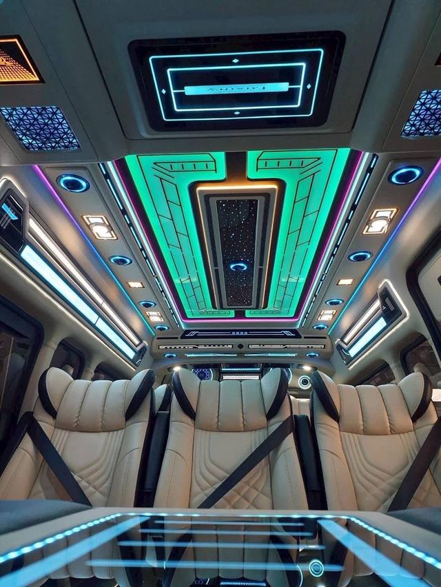 Toyota commuter 2017