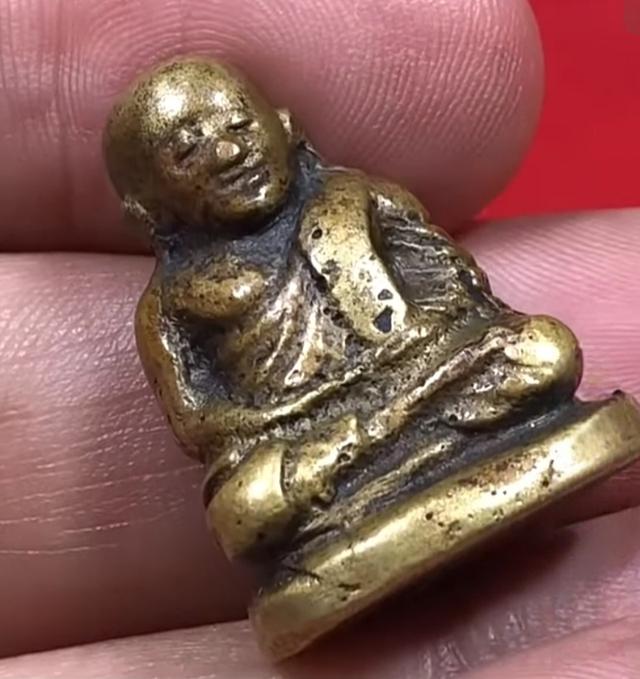 หลวงพ่อเงิน พิมพ์นิยมแท้ 100%  4