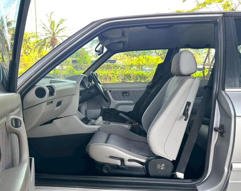 1990 BMW 318i E30 MT รถสวยจัด ตัวจี๊ดในตำนาน รูปที่ 9