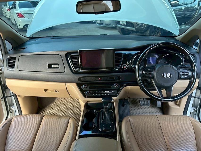 ขายด่วน! Kia Grand Carnival 2.2 LX AT ปี 2017 11