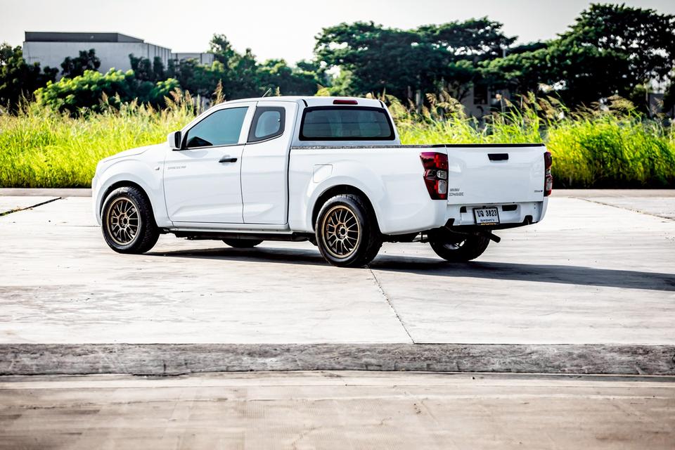 Isuzu D-Max Space Cab 1.9 DDi S ปี 2020 สีขาว มือเดียวป้ายแดง 9