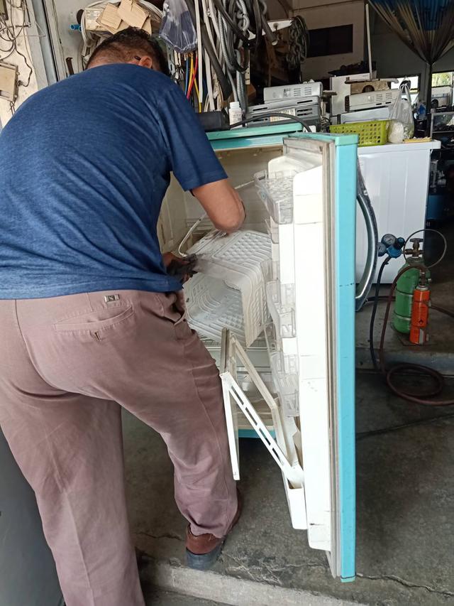 ซ่อมตู้เย็น ตู้แช่ เชียงใหม่ โทร 0811040080 2