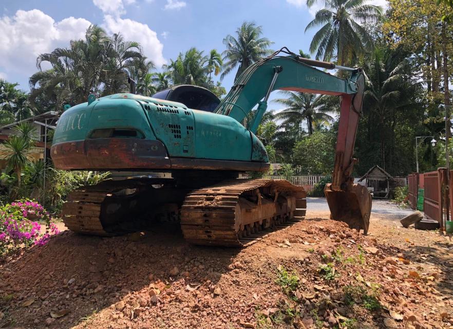 รถแม็คโครมือสอง KOBELCO SK200-5  1