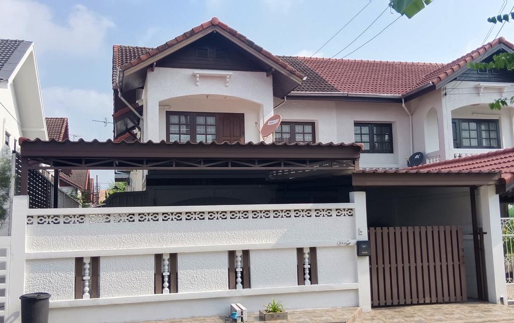 บ้านแฝด 2 ชั้น ถนนลาดพร้าววังหิน ซอย 60 1
