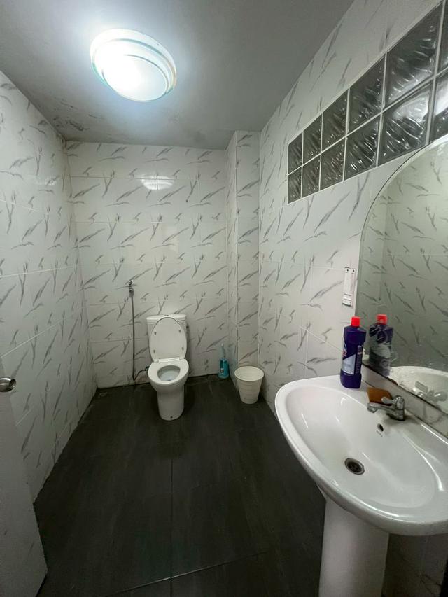 ขายสำนักงาน 3 ชั้น เนื้อที่ 63.6 ตร.วา  โครงการเสริมสิริ ถนนพระยาสุเรนทร์ (ซอย รามอินทรา 109) แขวงบางชัน เขตคลองสามวา กรุงเทพฯ 12