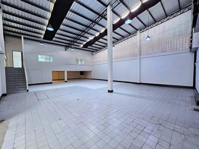 พร้อมออฟฟิศ 123 ตร.วา. 490 ตร.ม.MRT รัชดาภิเษก 900 ม.ซ.ลาดพร้าว 34-40 5