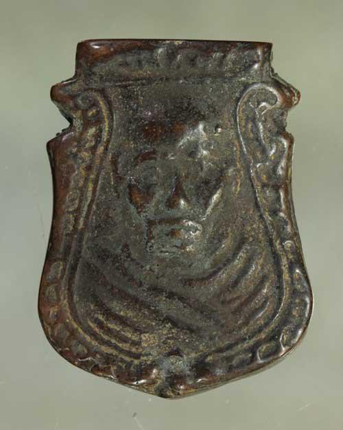 รูป เหรียญ หล่อ หน้าเสือ หลวงพ่อน้อย เนื้อทองผสม ค่ะ j1880