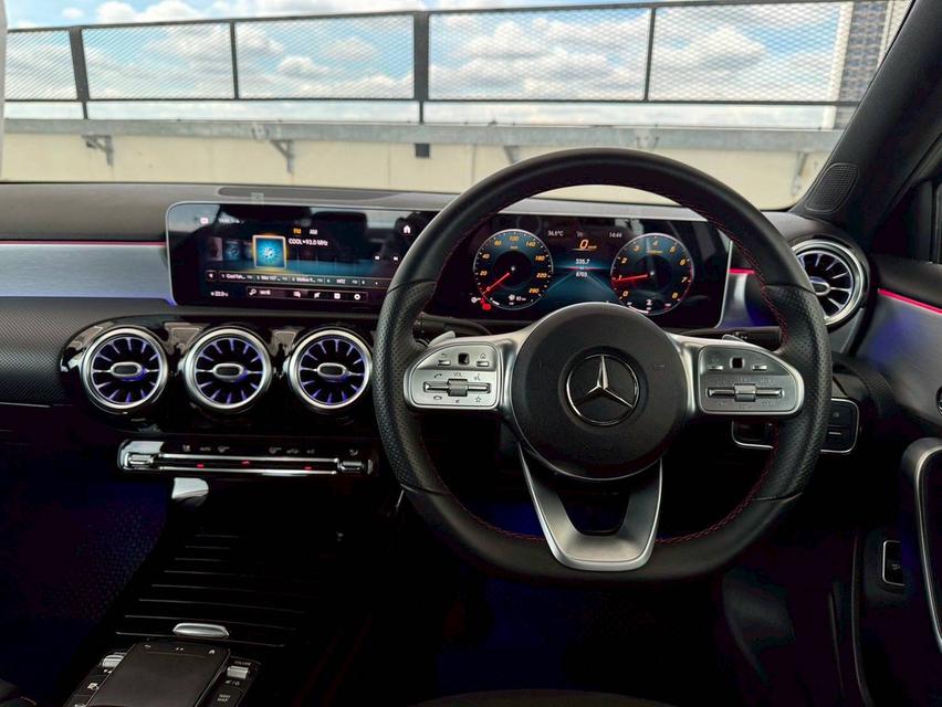 Mercedes Benz A200 AMG 2021 ไมล์ 8,7xx สวยไร้ตำหนิ ประหยัดไปตั้ง1ล้าน 10