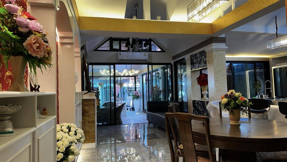 🏡 บ้านเดี่ยวชั้นเดียวหลังใหญ่ สไตล์โรมัน ทำเลเศรษฐกิจหลัก เดินทางสะดวก #สันกำแพง ราคา 60,000 บาท/เดือน ✨ 清迈山甘烹单层独栋罗马风格别墅出租 6 卧室 6 卫生间 – 租金 60,000 泰铢/ 6