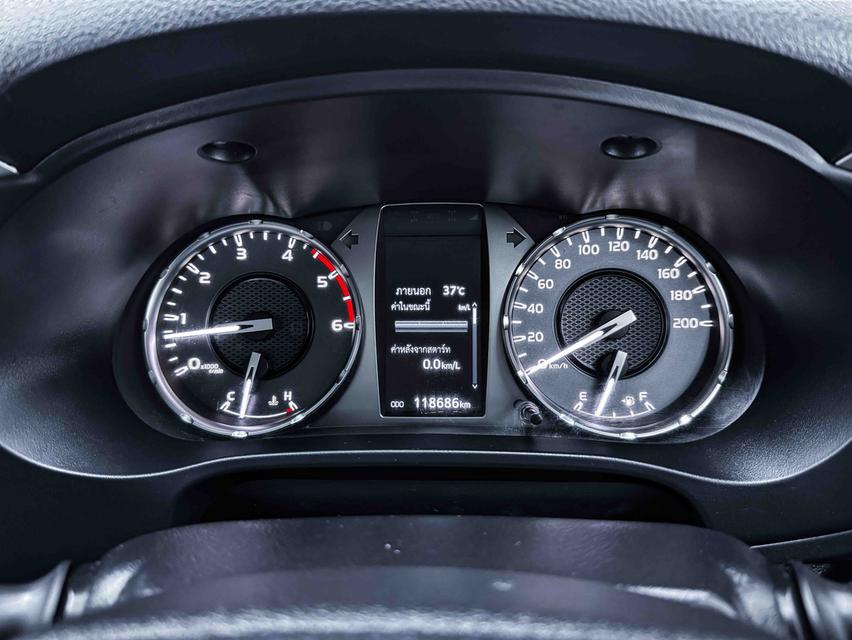 TOYOTA HILUX REVO 2.4 MID Z EDITION SMART CAB ปี2020 สีขาว รูปที่ 8