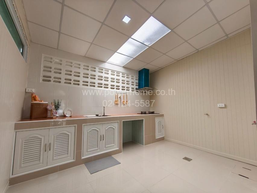 หมู่บ้านเสนา วิลล่า 91 ซอยรังสิต-นครนายก 21 ต.ประชาธิปัตย์ อ.ธัญบุรี จ.ปทุมธานี 11