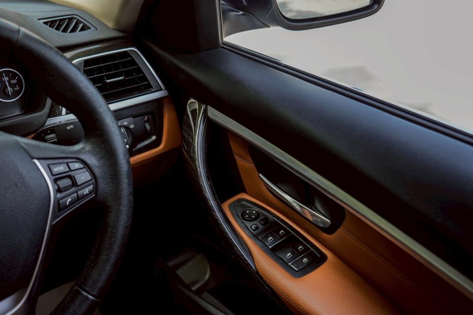 รหัสรถ CBL362 BMW 320D 2.0 Luxury F30 AT 2018 17