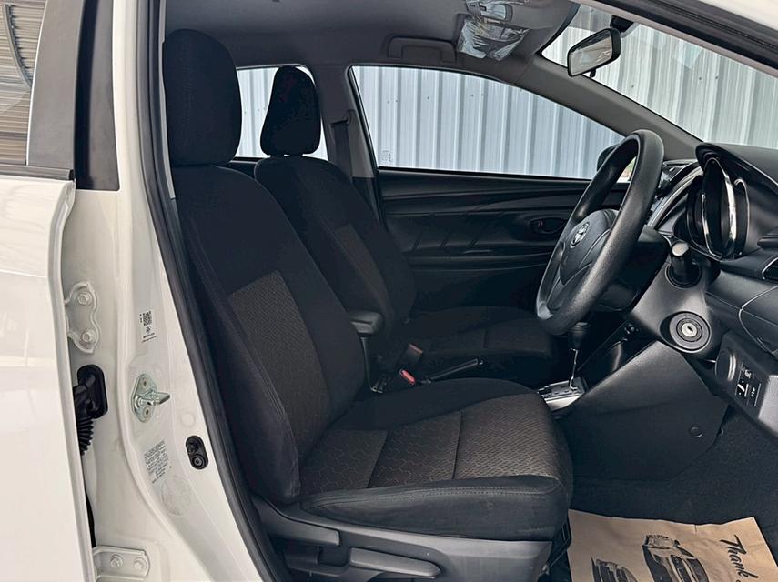 Toyota Vios 1.5 Entry เบนซิน เกียร์ออโต้  ปี2021 14