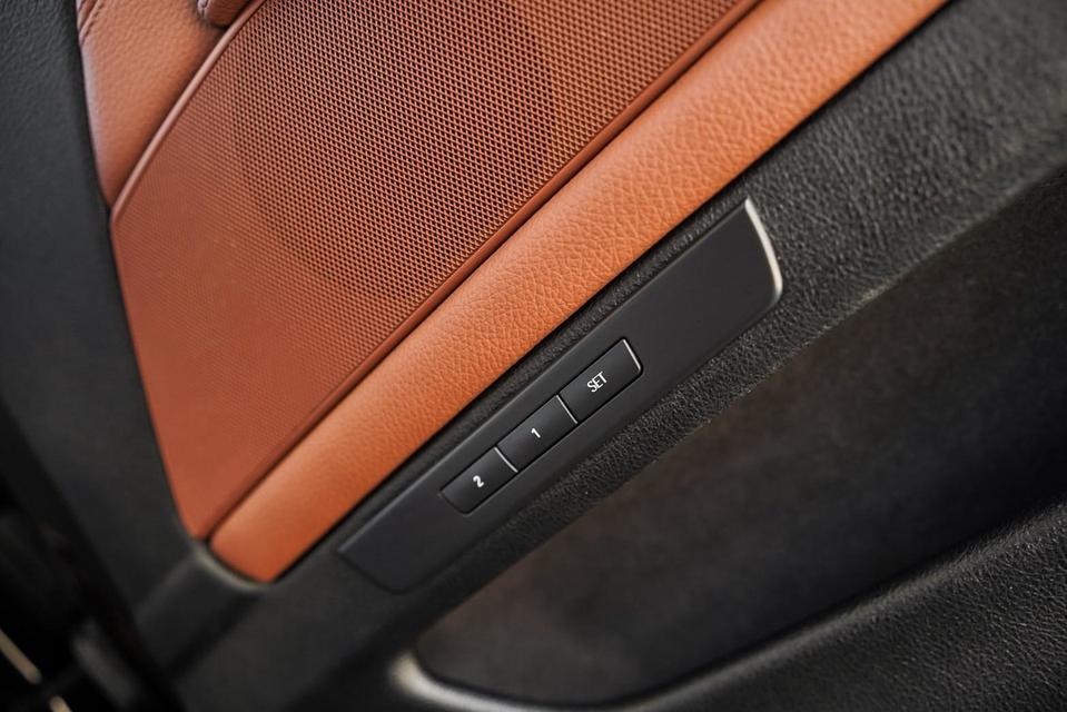 BMW 520d M Sport F10 ปี 2016 รูปที่ 16