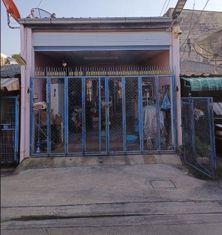 ทาวน์เฮ้าส์มือสอง 21 ตร.วา ในเคหะร่มเกล้า อยู่ต้นซอย7 1