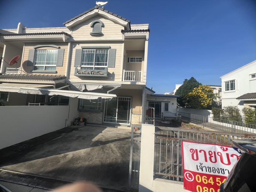 ทาวโฮม 2 ชั้น อินดี้2 บางนา กม.7 หลังริมมีพื้นที่ด้านข้างสำหรับต่อเติม 1