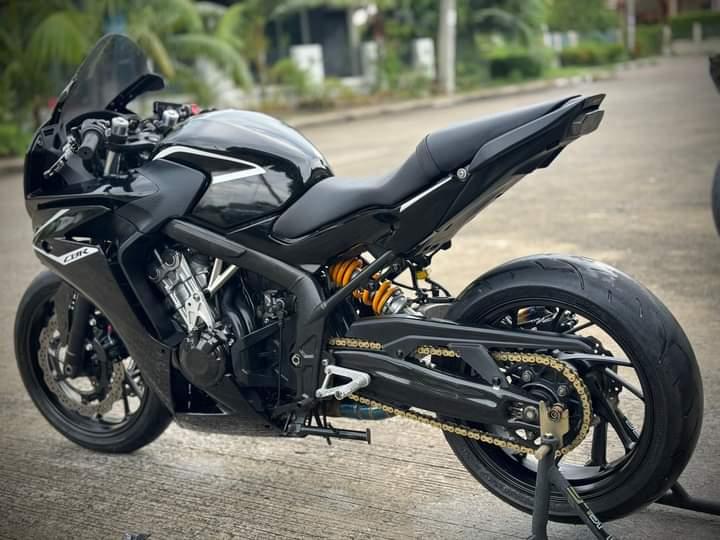 Honda CBR650 ดำ 1