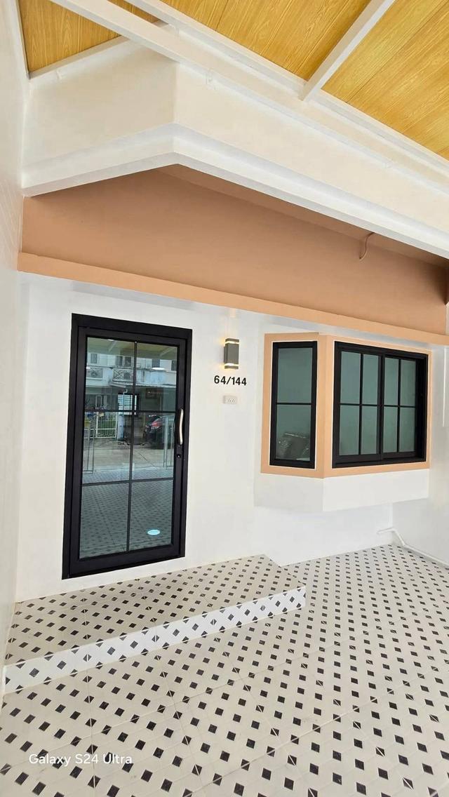 หมู่บ้านสิรารมย์ บ้านกล้วย-ไทรน้อย บางบัวทอง ทาวน์เฮาส์ 2 ชั้น ตกแต่งใหม่พร้อมอยู่  โครงการของแลนด์&เฮ้าส์ 3