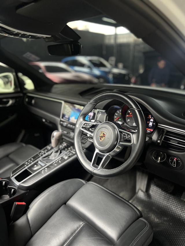 Porsche Macan 2.0 4WD 5