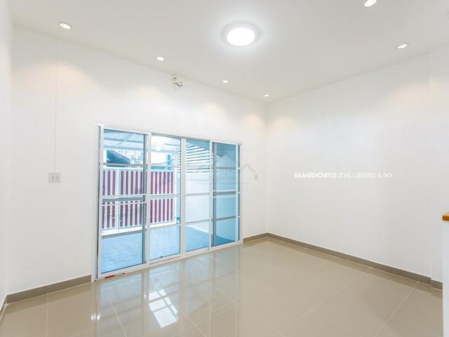 ขายทาวน์โฮม 4 ชั้น 350 ตร.ม ซอยสวรรค์วิถี (สุทธิสาร-ลาดพร้าว 64) รีโนเวทใหม่ทั้งหลัง เดินทางสะดวก 3