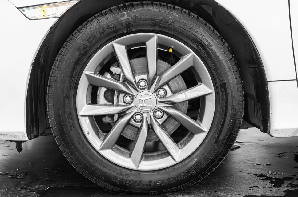2020 HONDA CIVIC FC 1.8 EL i-VTEC สีขาว เลขไมล์ 99673 กม. 18