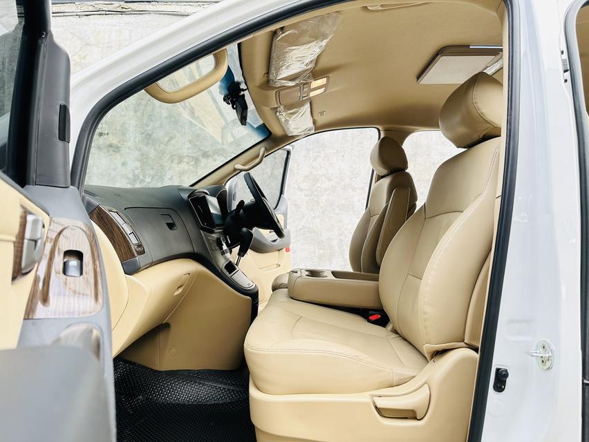 2022 Hyundai H-1 Elite NS (11ที่นั่ง) 90,000 km. โทร.0922639576 เอ๋  6