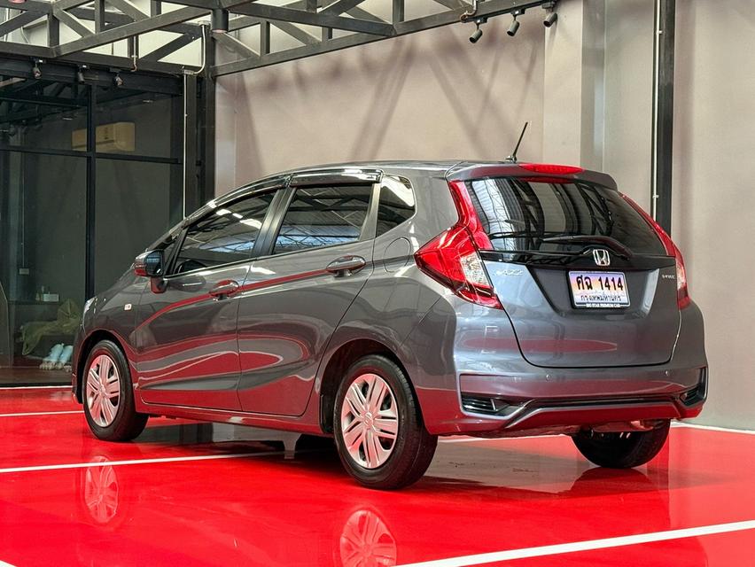 2020 HONDA JAZZ GK รถมือเดียวออกป้ายแดง รถวิ่งน้อยเพียง 60,000 กม เข้าศูนย์ตามระยะ รถไม่เคยมีอุบัติเหตุครับ รูปที่ 6