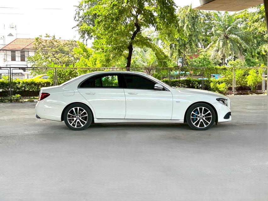ขายรถ Benz E350e Avantgarde W213 ปี 2017 สีขาว เกียร์ออโต้ 8