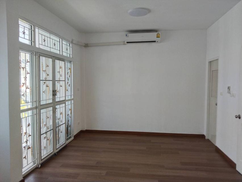 ขายทาวน์เฮาส์ 2 ชั้น โครงการสิรภัทร 2 นนทบุรี ทำเลดี เดินทางสะดวก ใกล้สถานีรถ ไฟฟ้าสายสีม่วง 6