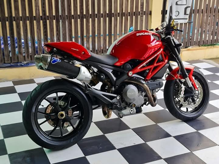 มอเตอร์ไซค์ Ducati Monster 796 สภาพดี 2