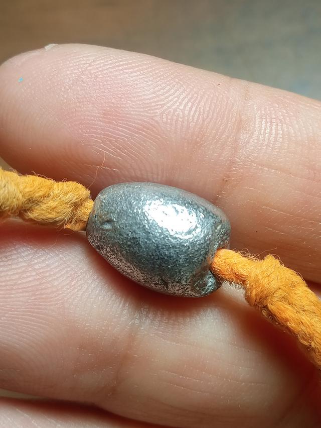 ตะกรุดถักเชือกเก่าเดิมๆ ผ่านพิธีปลุกเสก รูปที่ 2