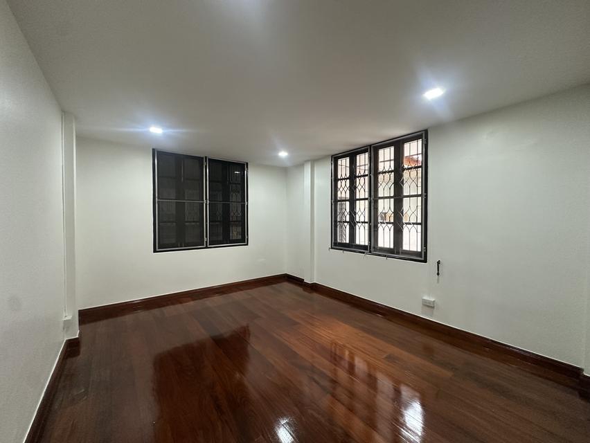 🏡 ขายบ้านเดี่ยวชั้นเดียว   54 ตร.ว.  รีโนเวทใหม่ พร้อมเข้าอยู่  ม.เสริมมิตร ซอยนวมินทร์ 68   รีโนเวทใหม่ พร้อมเข้าอยู่ 4