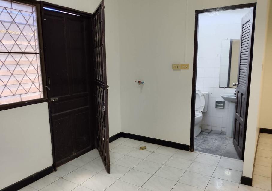 #บ้านนี้อยู่แล้วรวย (money)# #ปรับปรุงใหม่ไฉไลกว่าเดิม..เหมือนได้อยู่บ้านใหม่🏠 ให้เช่า ทาวเฮ้าส์ 2 ชั้น หมู่บ้านรื่นฤดี ซ.รามคำแหง180 **ง 7