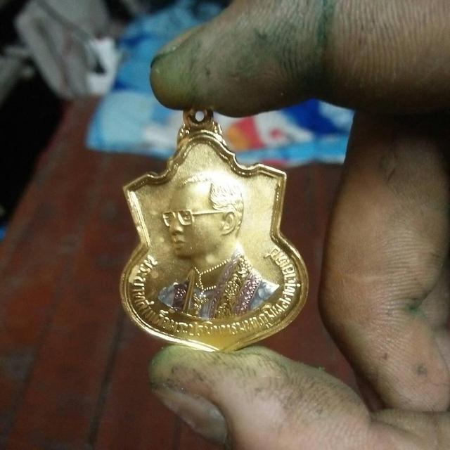 เหรียญร 9 500 บาทพร้อมส่งครับ