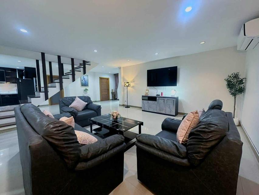 For rent villa style modern Jomtien can do business dairy  4