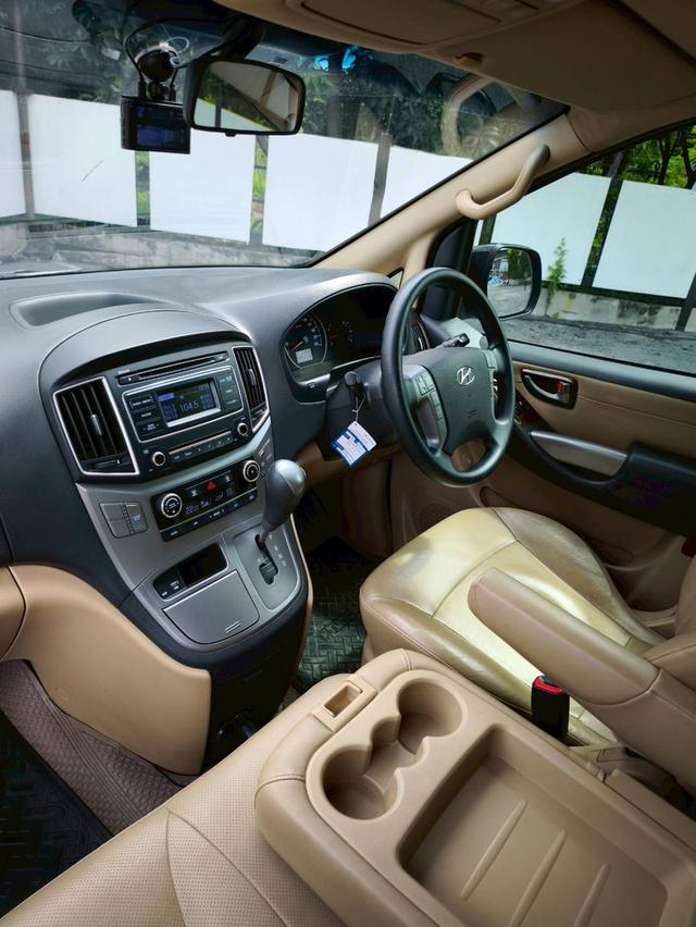 Hyundai H1 รุ่น 2.5 Elite ดีเซล เกียร์ออโต้ ปีจดทะเบียน 2021 13
